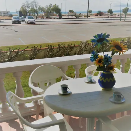 En Primera Linea De Mar Con Parking, Cerca Del Centro Y De La Playa De - Es-228-179 Empuriabrava